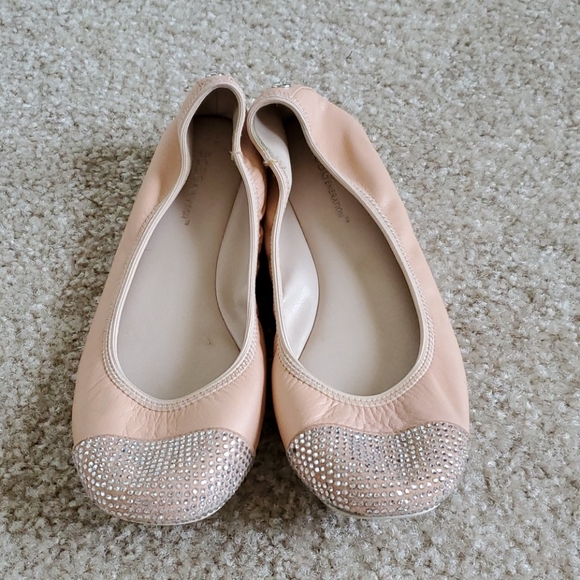 BCBG pink ballet flats with crystal details 7.5 - Picture 2 of 8